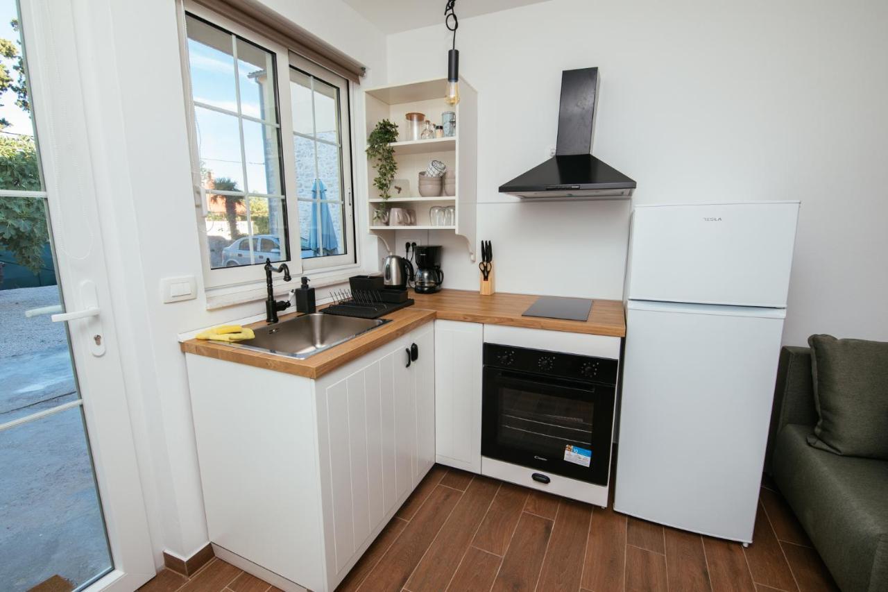 Apartmani Barbarosa Sveti Filip i Jakov Exterior foto